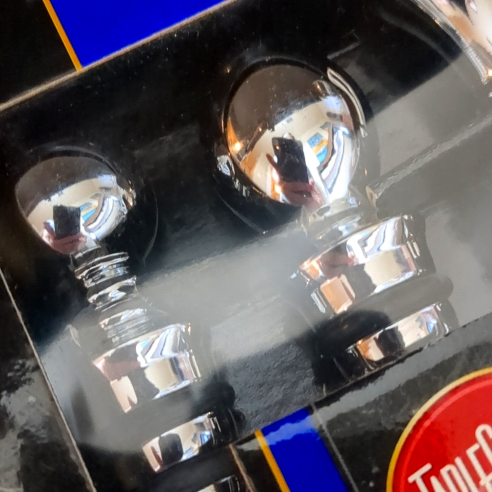 BAR ESSENTIALS--WINE STOPPER SET - Picture 2 of 4